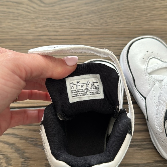 NWOT Toddler Jordan Sneakers - Picture 6 of 8